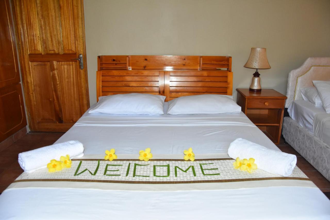 Reef Holiday Apartments Anse aux Pins Exterior foto