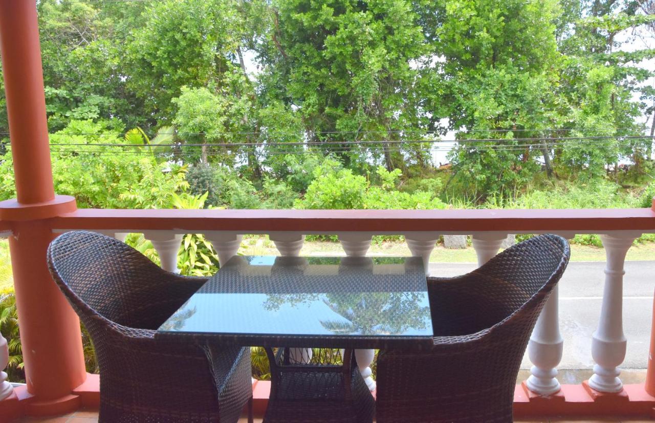 Reef Holiday Apartments Anse aux Pins Exterior foto