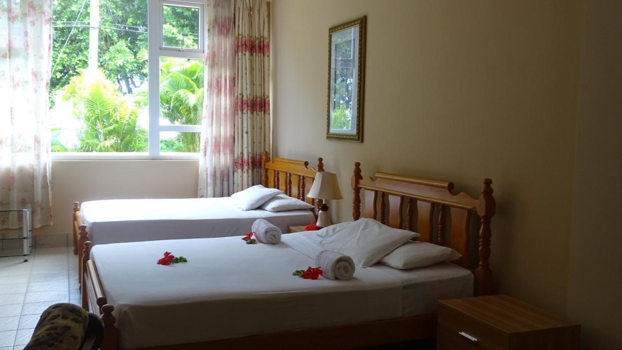 Reef Holiday Apartments Anse aux Pins Exterior foto