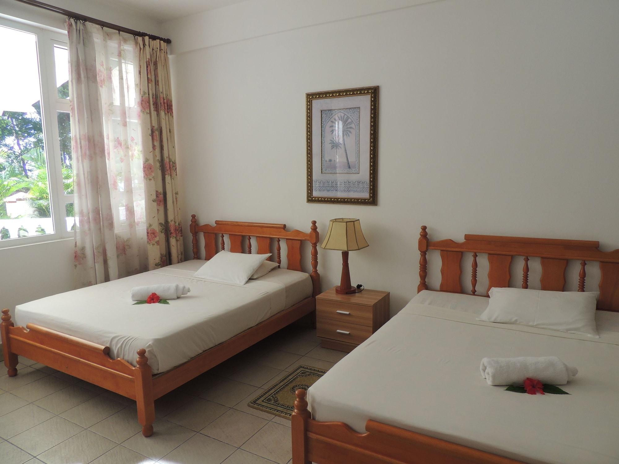 Reef Holiday Apartments Anse aux Pins Exterior foto