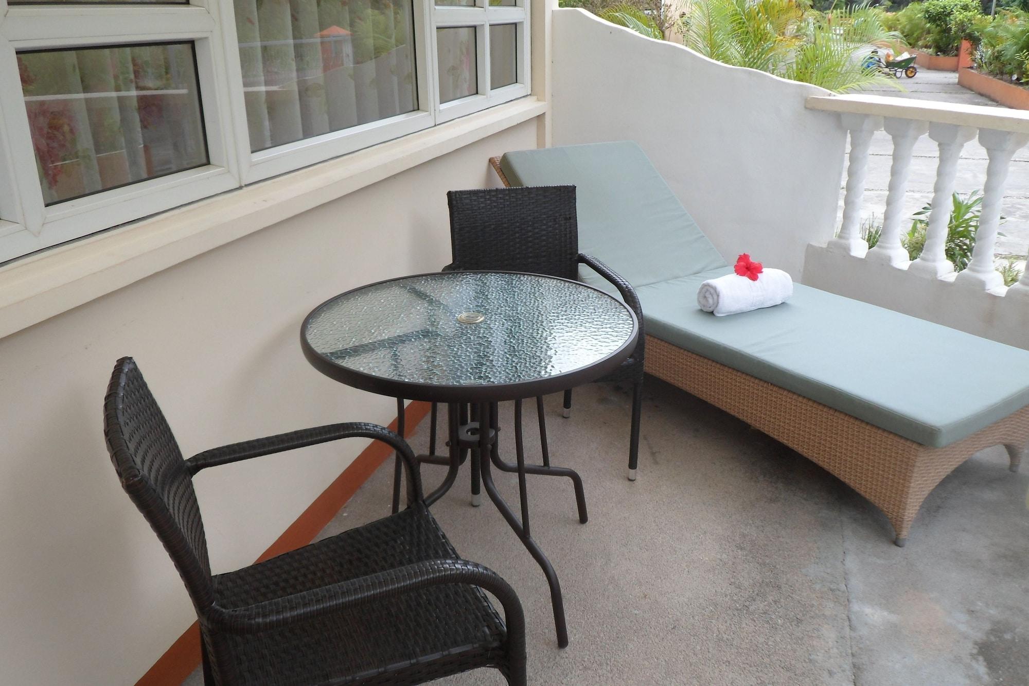 Reef Holiday Apartments Anse aux Pins Exterior foto