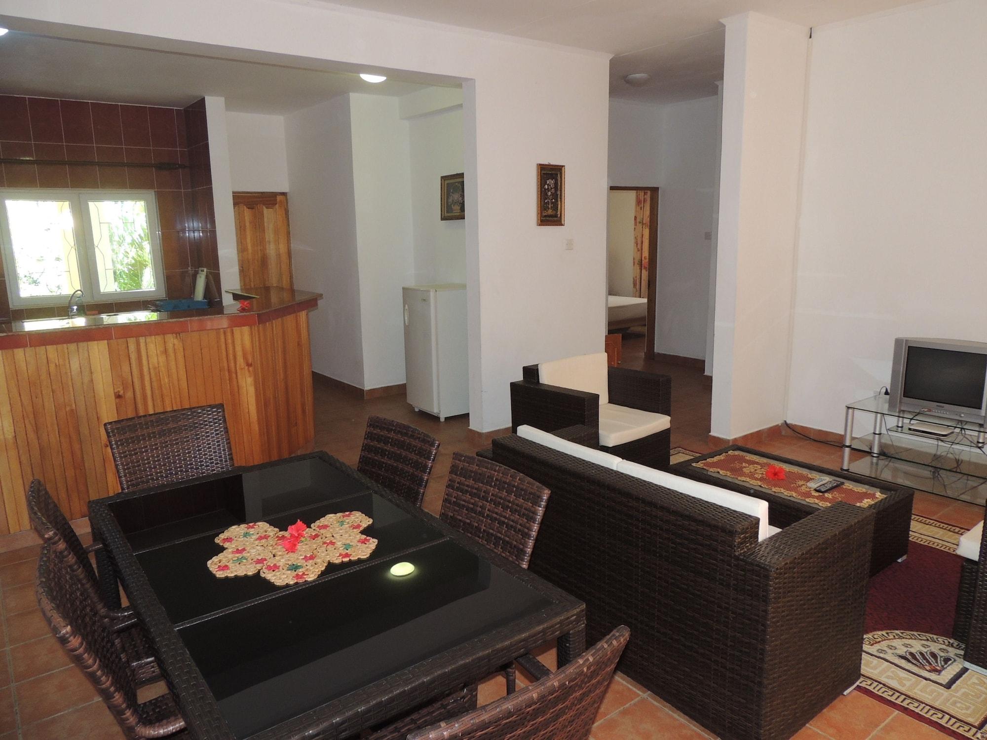 Reef Holiday Apartments Anse aux Pins Exterior foto