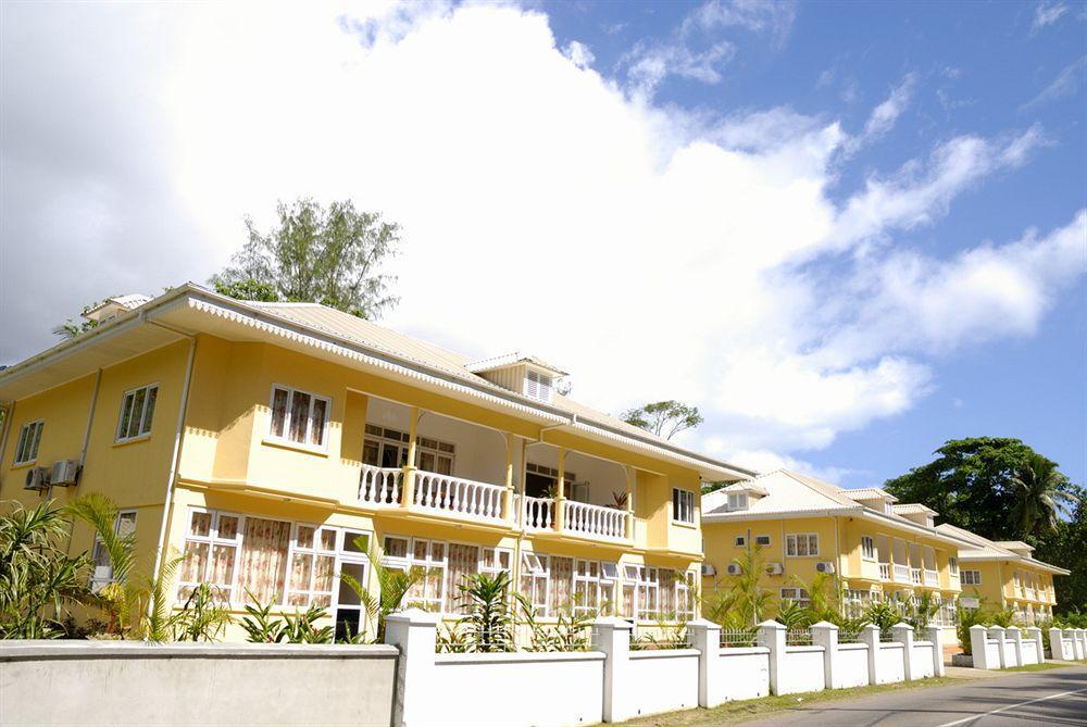 Reef Holiday Apartments Anse aux Pins Exterior foto