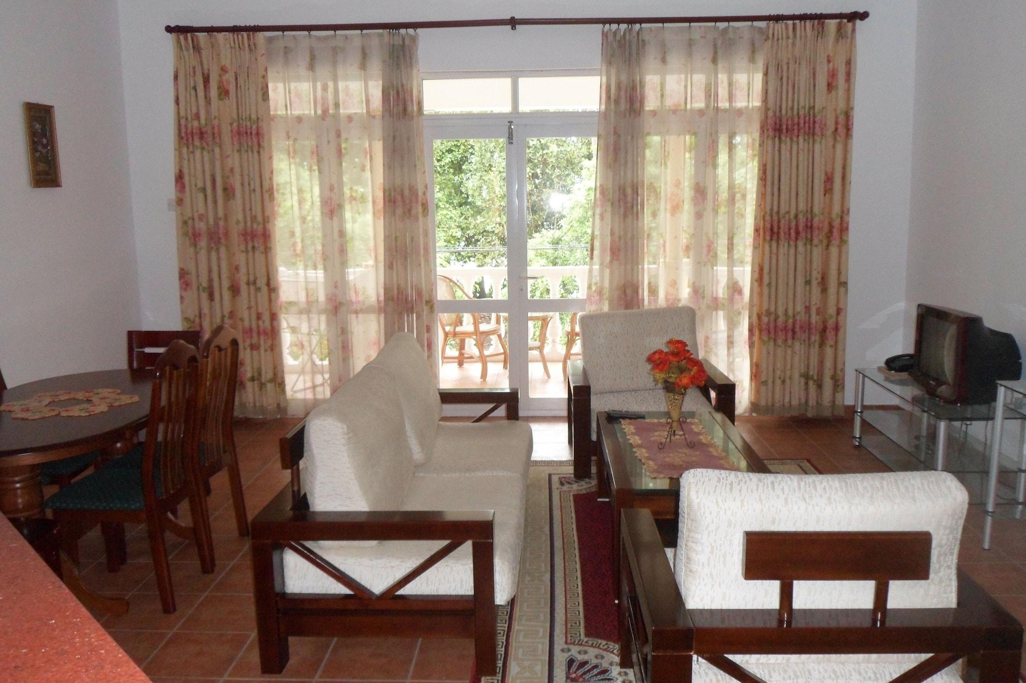 Reef Holiday Apartments Anse aux Pins Exterior foto