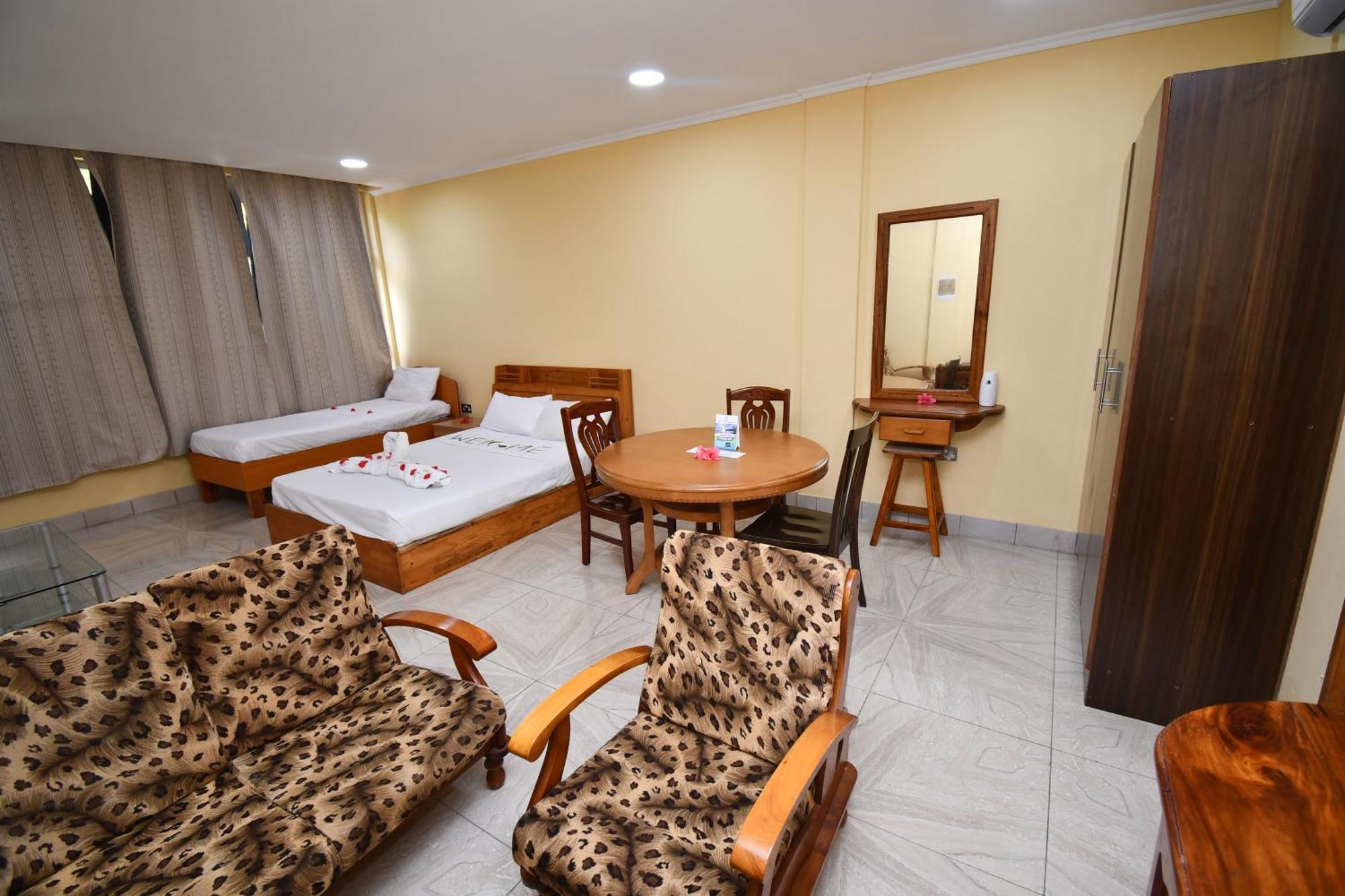 Reef Holiday Apartments Anse aux Pins Exterior foto