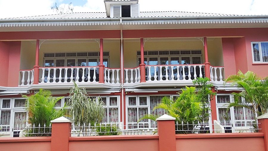 Reef Holiday Apartments Anse aux Pins Exterior foto