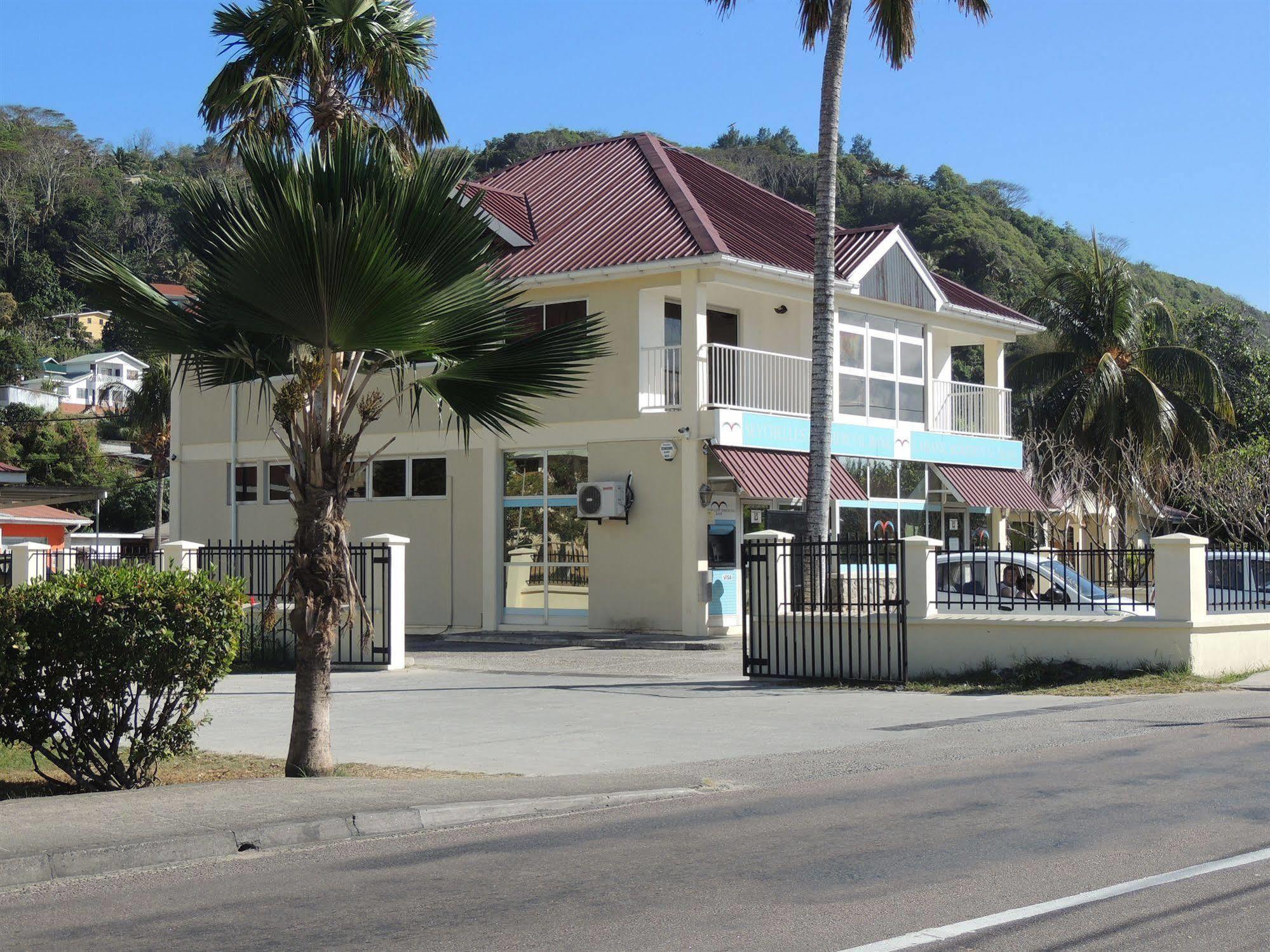 Reef Holiday Apartments Anse aux Pins Exterior foto